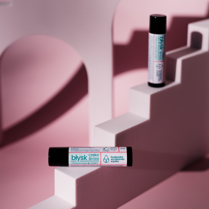 naturalny-balsam-do-ust-czeko-roza.png