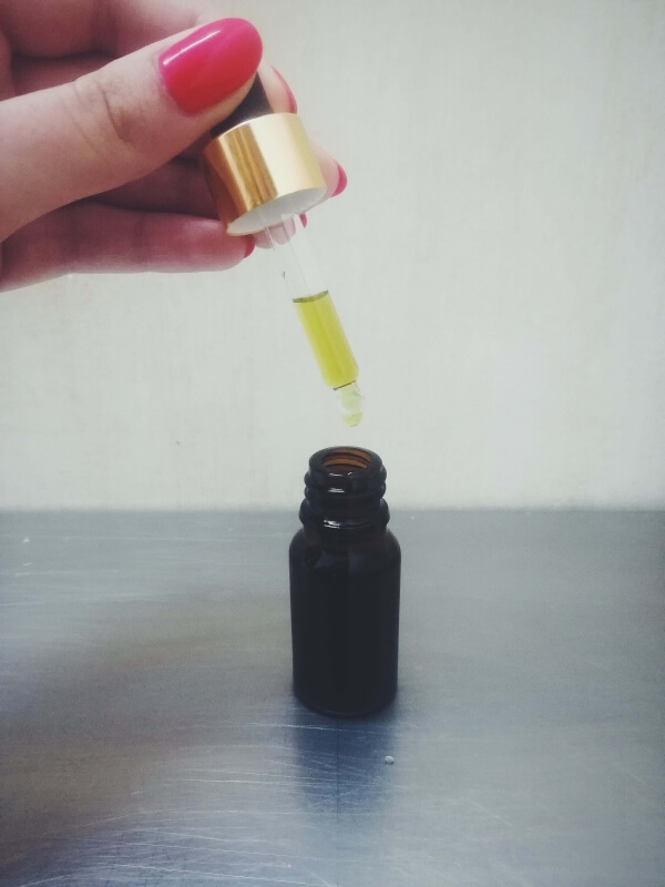 aktywne serum do twarzy